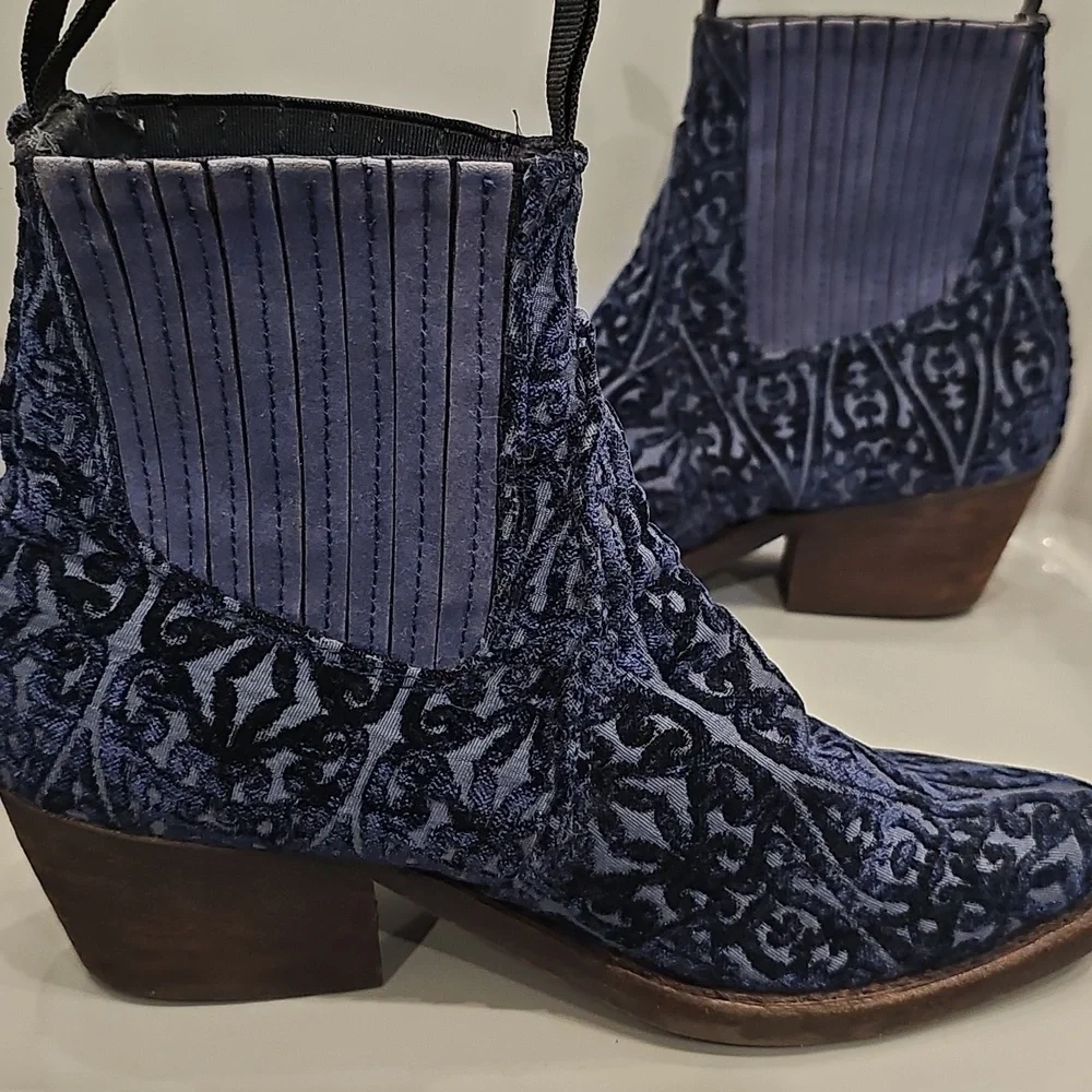 Jeffrey Campbell new poshmark